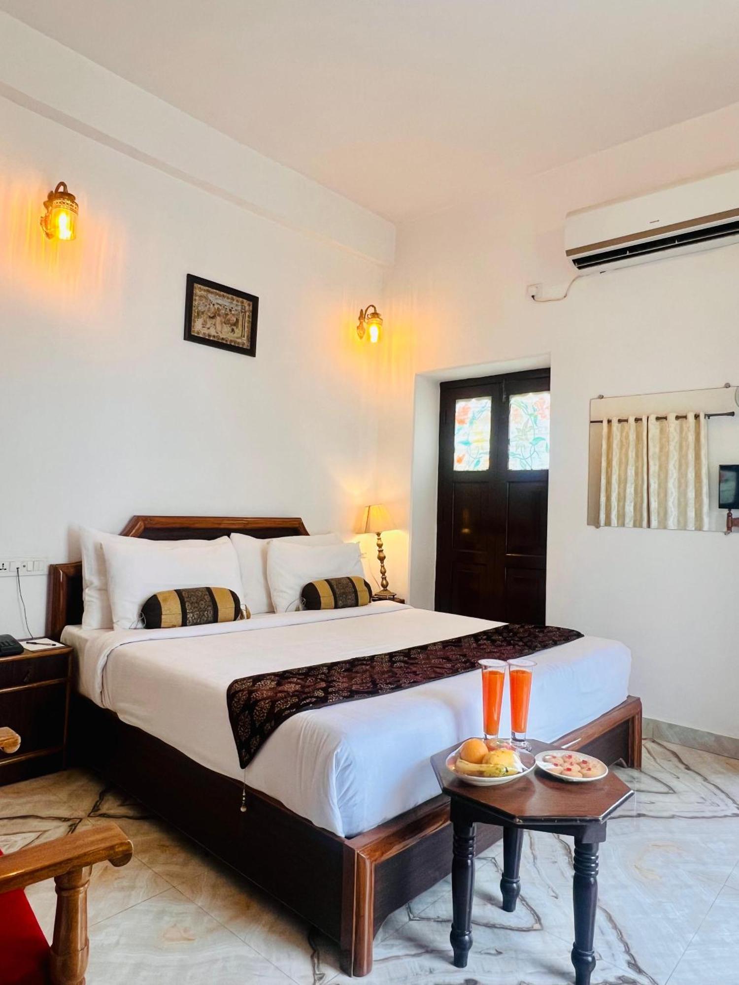 WelcomHeritage Badi Kothi flagging soon Allāhābād Junction Eksteriør billede